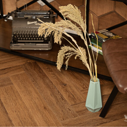 Кварцвиниловая плитка Vinilam Parquet Herringbone Паркет Де Вилль IS11210 – дополнительное изображение продукта