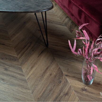 Кварцвиниловая плитка Vinilam Parquet Chevron Glue Шеврон Лувр I107516 – дополнительное изображение продукта